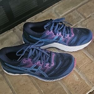 New Balance Sneakers